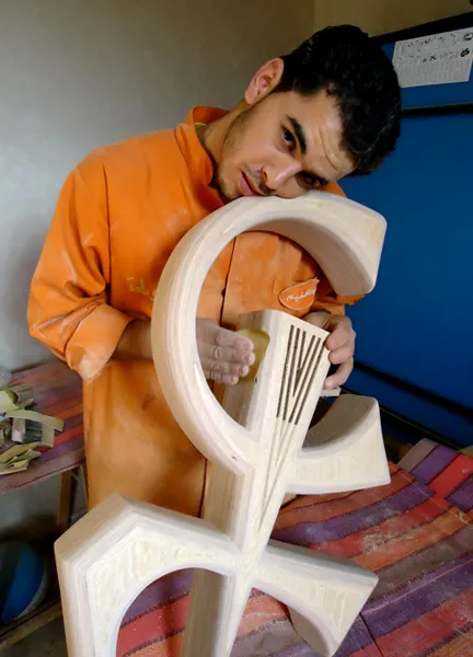 Halim Sammar Wins Morocco’s 2012 Handicraft Award — archive photograph